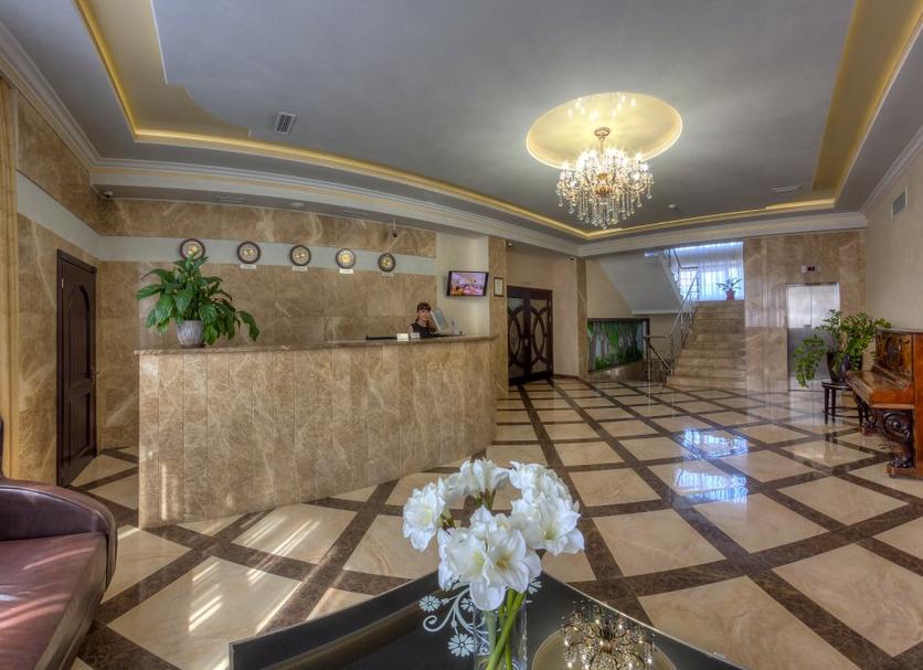 Front desk Photo
