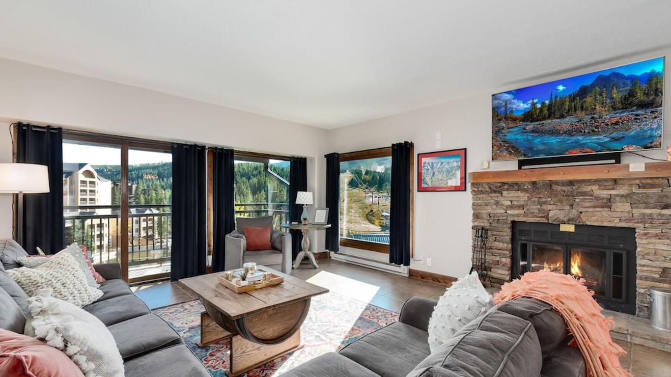 Ski-In\/Ski-Out Penthouse In-Town. Best of Breckenridge!