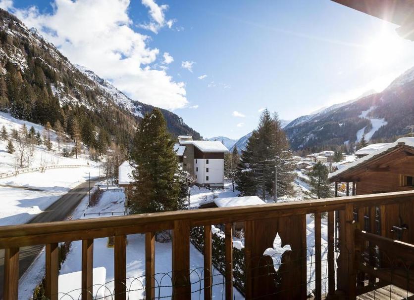 Balcony Photo