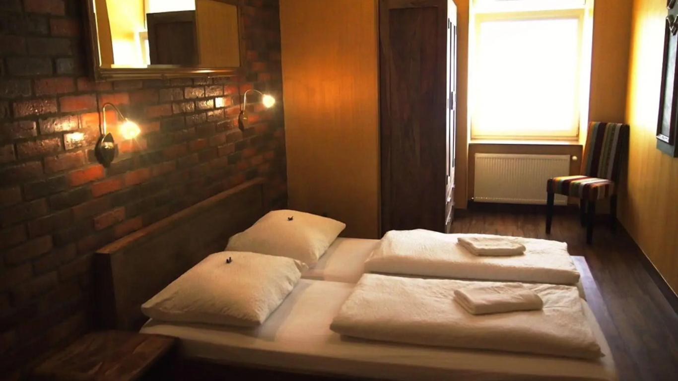 Do Step Inn Home - Hotel & Hostel