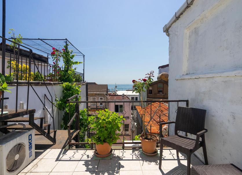 Balcony Photo
