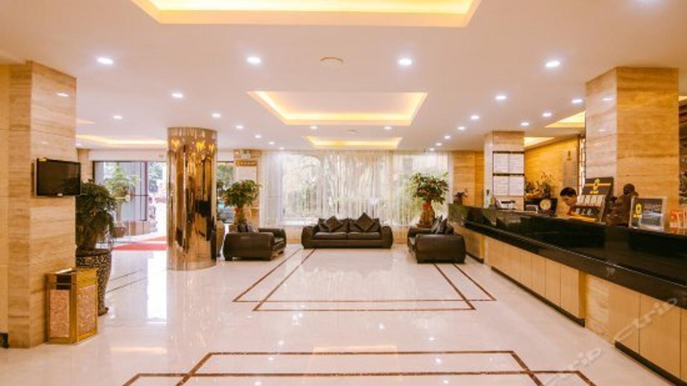 Super 8 by Wyndham Xiamen Railway Station Holiday Store