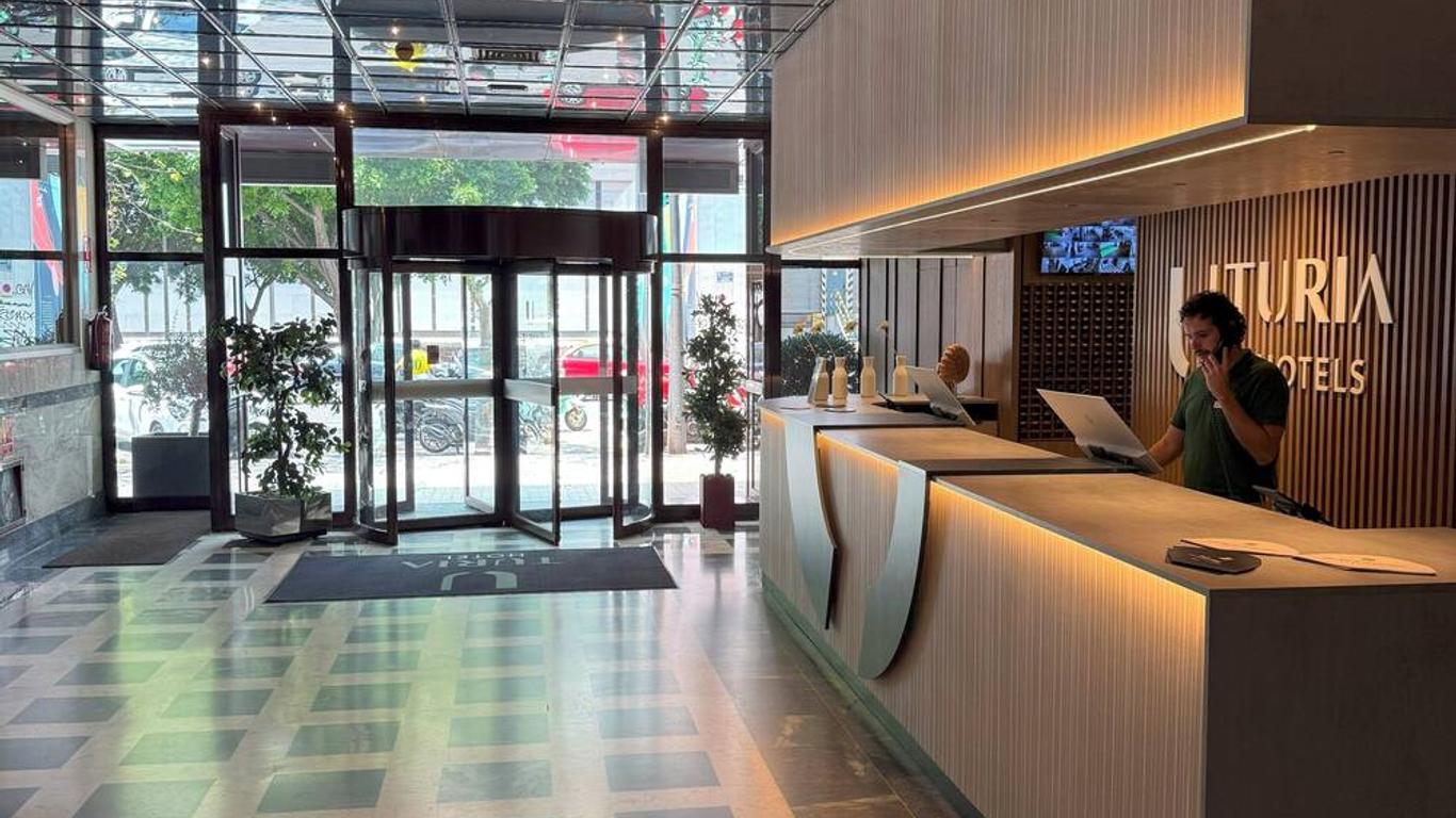 Hotel Turia
