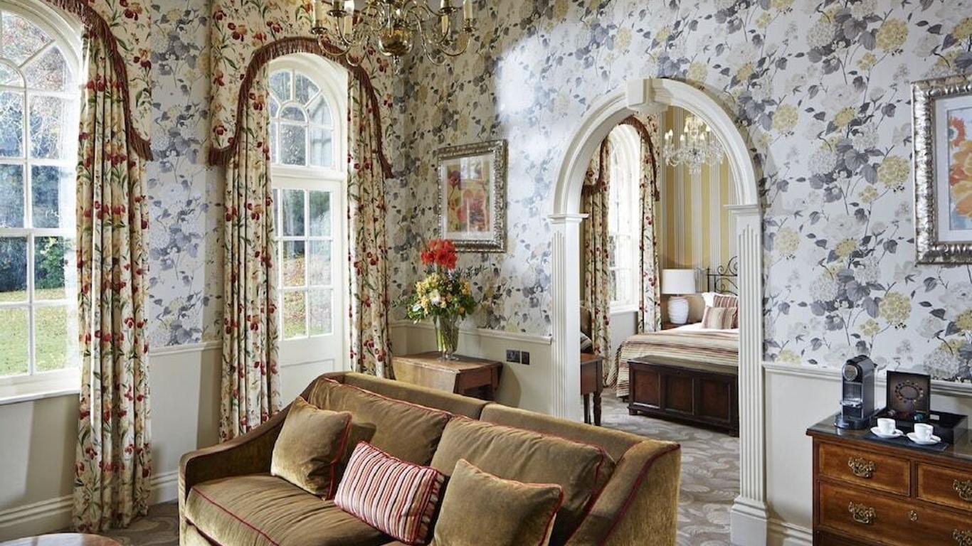 Lainston House