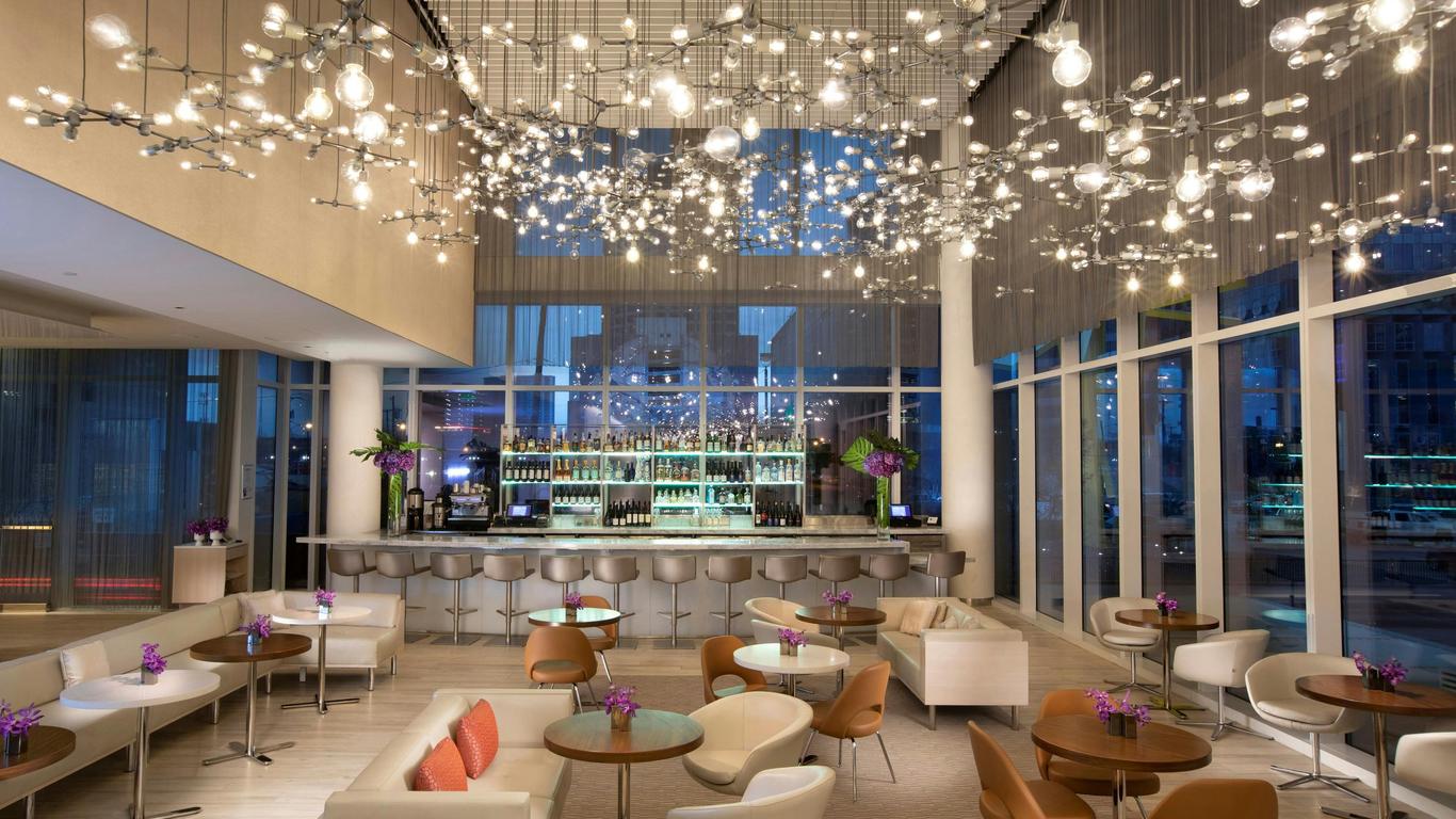 HALL Arts Hotel Dallas, Curio Collection by Hilton