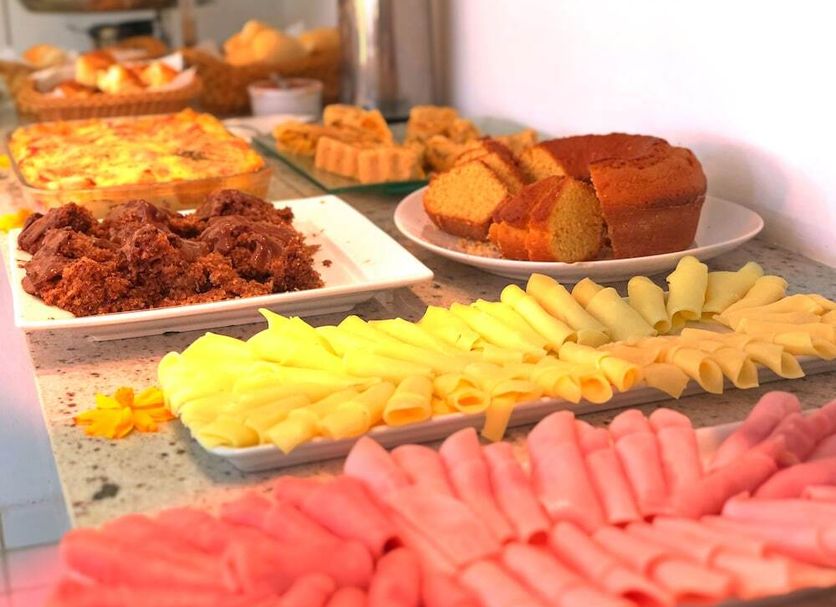Buffet Photo