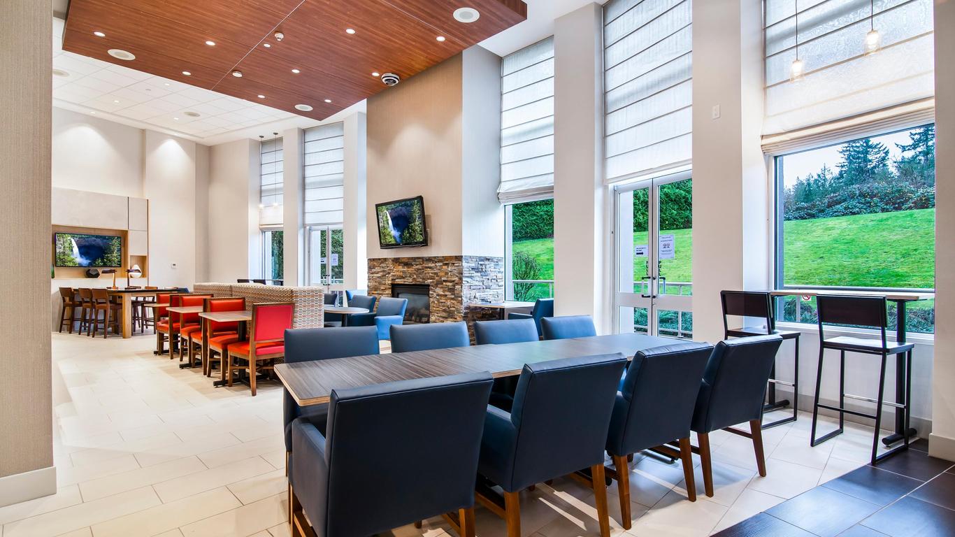Holiday Inn Express & Suites Langley, An IHG Hotel