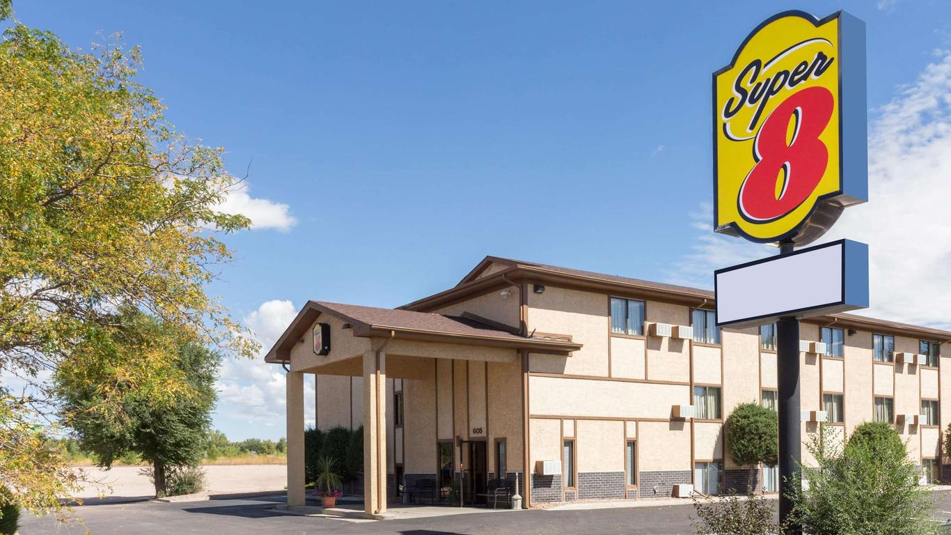 Super 8 by Wyndham Colorado Springs Peterson Space Force