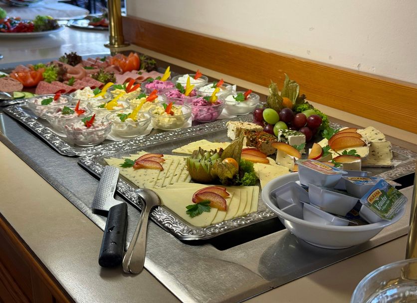 Buffet Photo