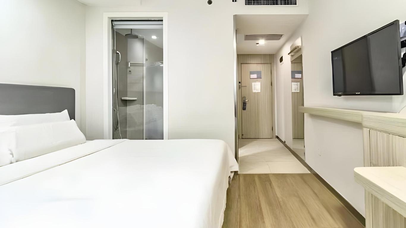 Hanting Hotel Shanghai Hongkou Football Stadium Metro Station