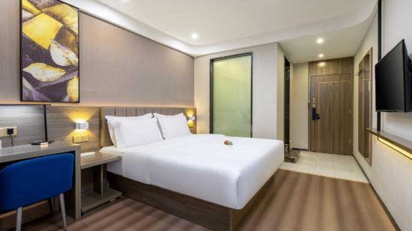 7 Premium Hotel (Zhuhai Gongbei Port Branch)