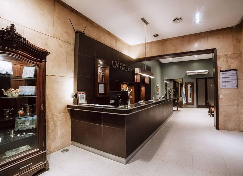 Front desk Photo