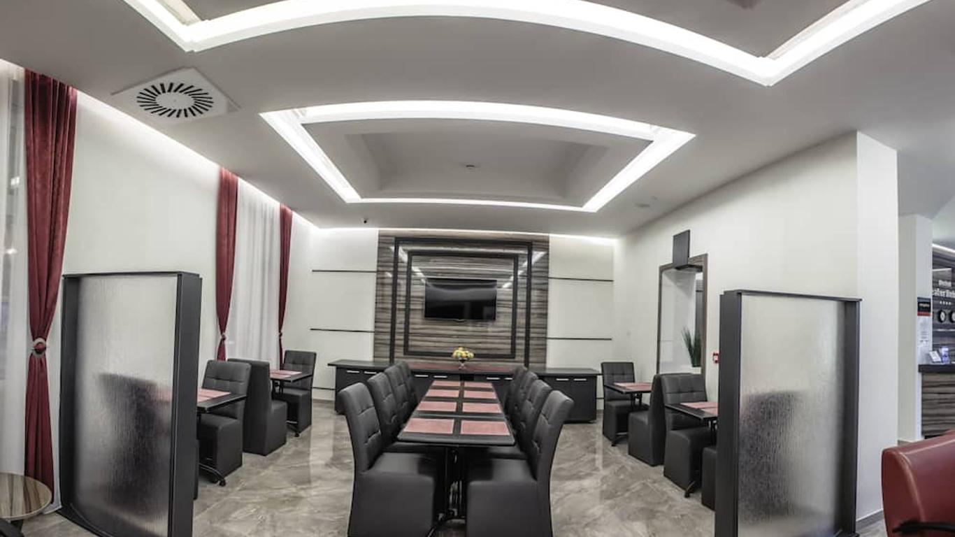 Hotel Theater