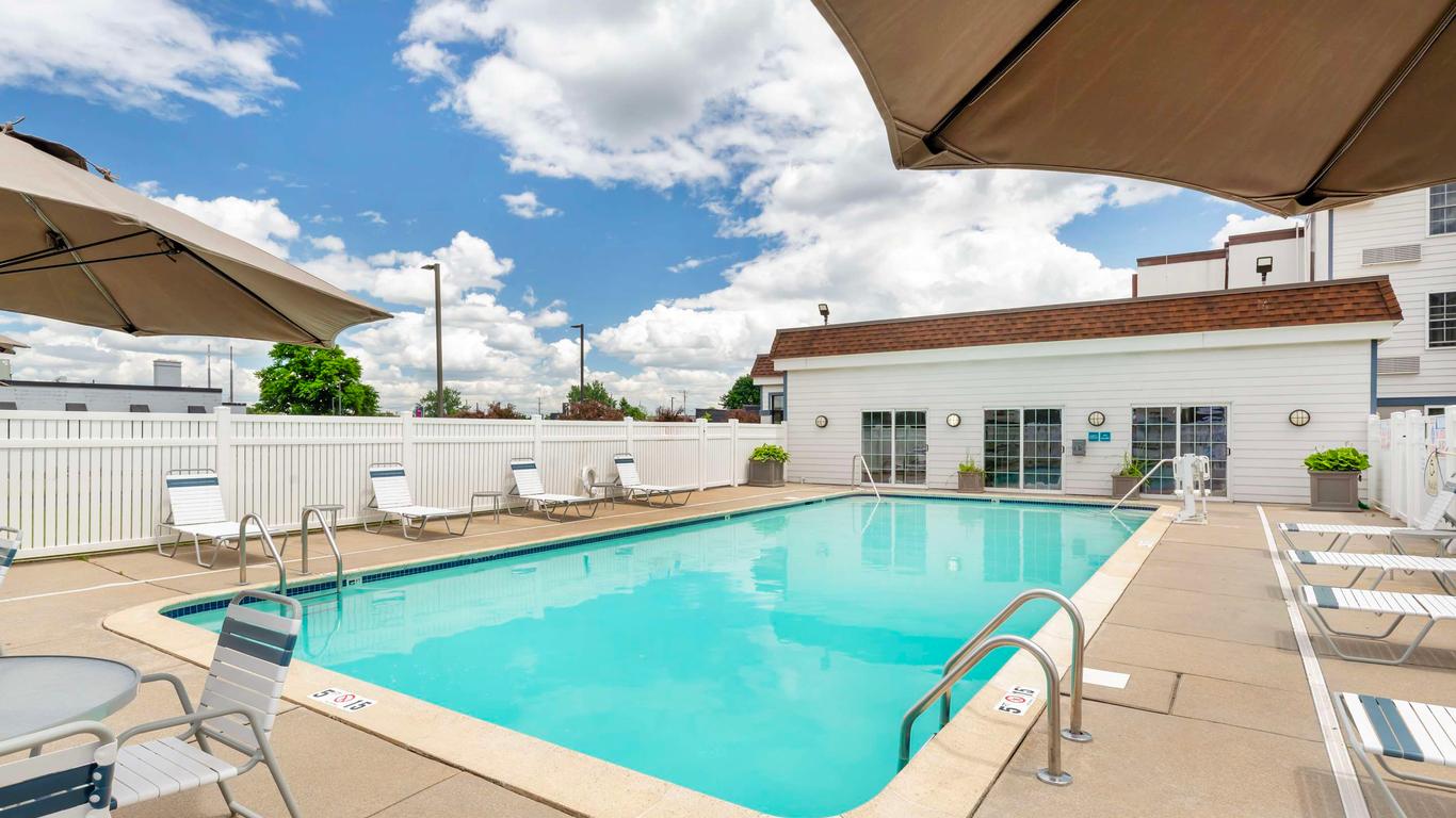 Best Western Hartford Hotel & Suites