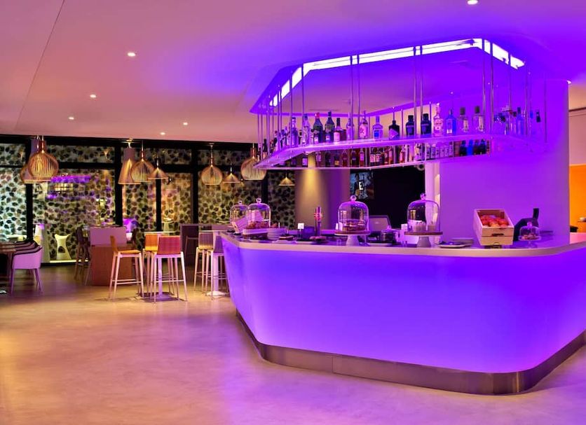 Bar Photo