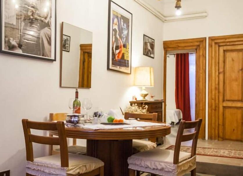 Dining room Photo