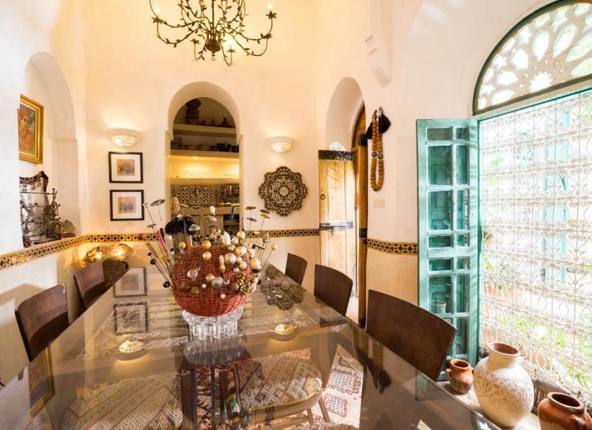 Dining room Photo