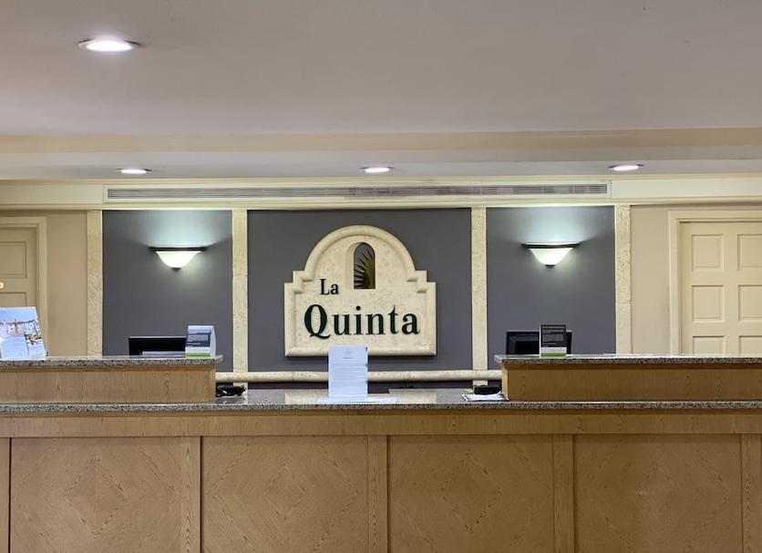 Front desk Photo