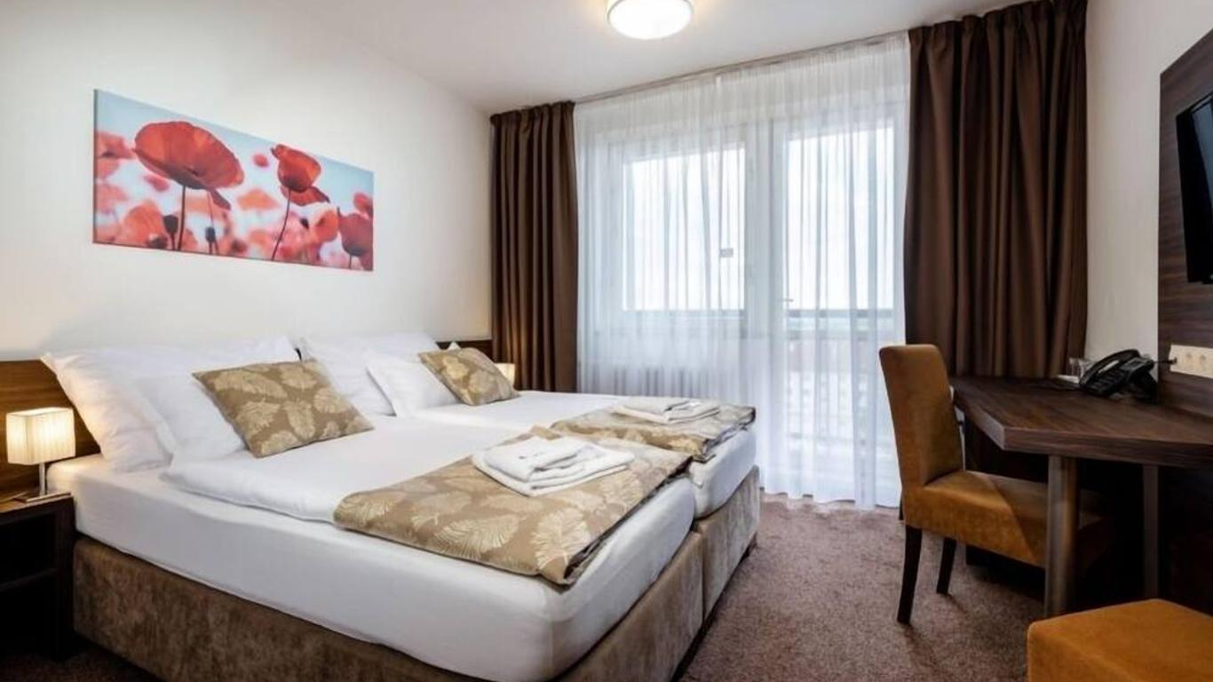 Hotel Satel