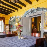 Casa De Solana & Victorian House Bed and Breakfast