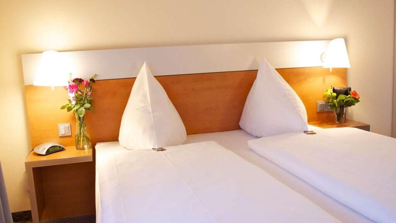 Senator Hotel