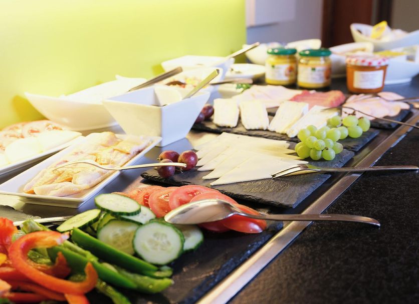 Buffet Photo