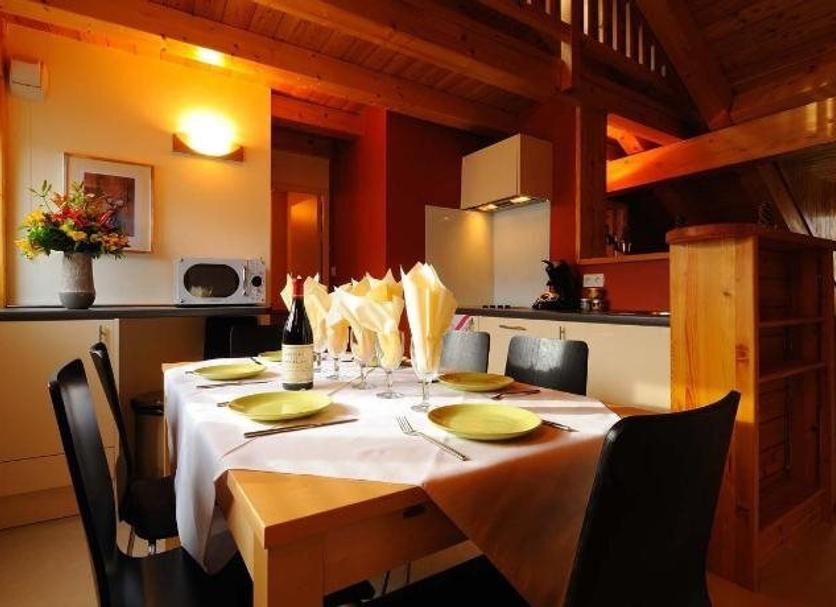 Dining room Photo