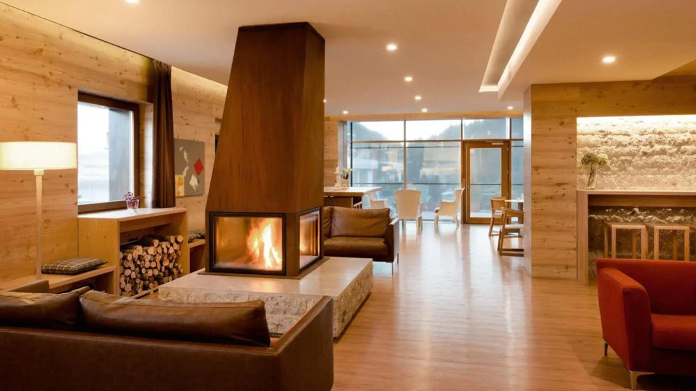Corona Dolomites Hotel