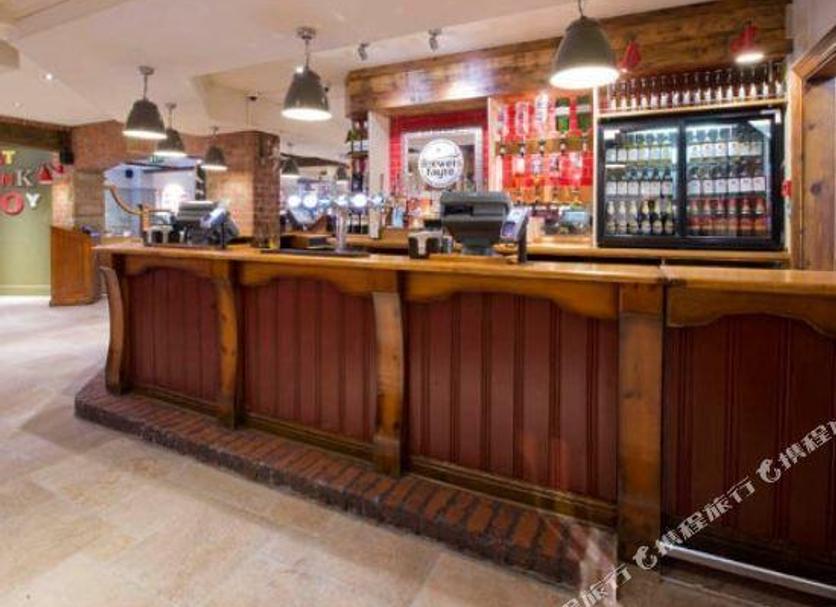Bar Photo
