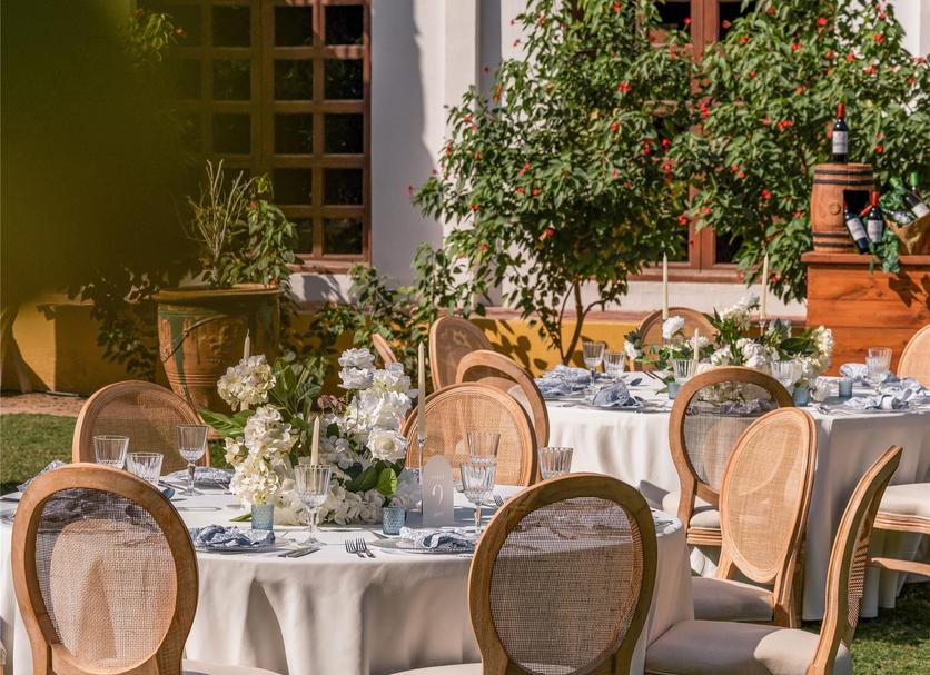 Banquet hall Photo