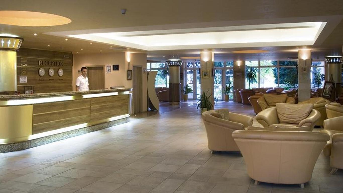 Hotel Sandy Beach