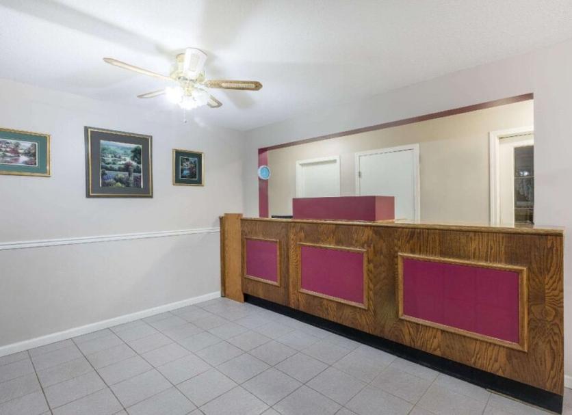 Front desk Photo