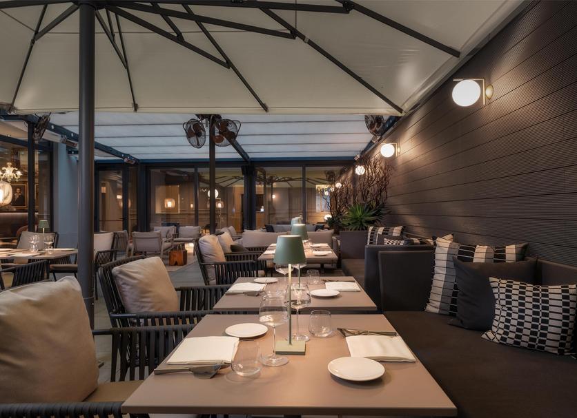 Restaurant Photo