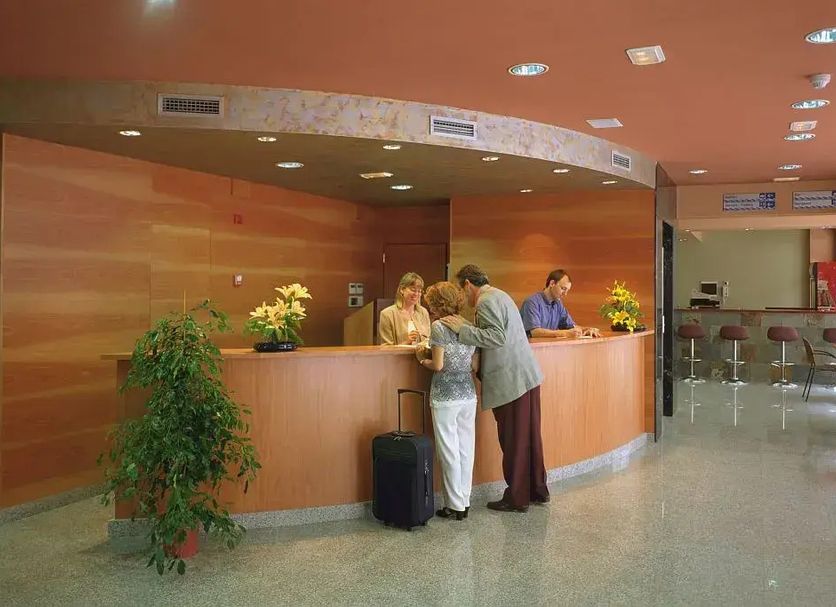 Front desk Photo