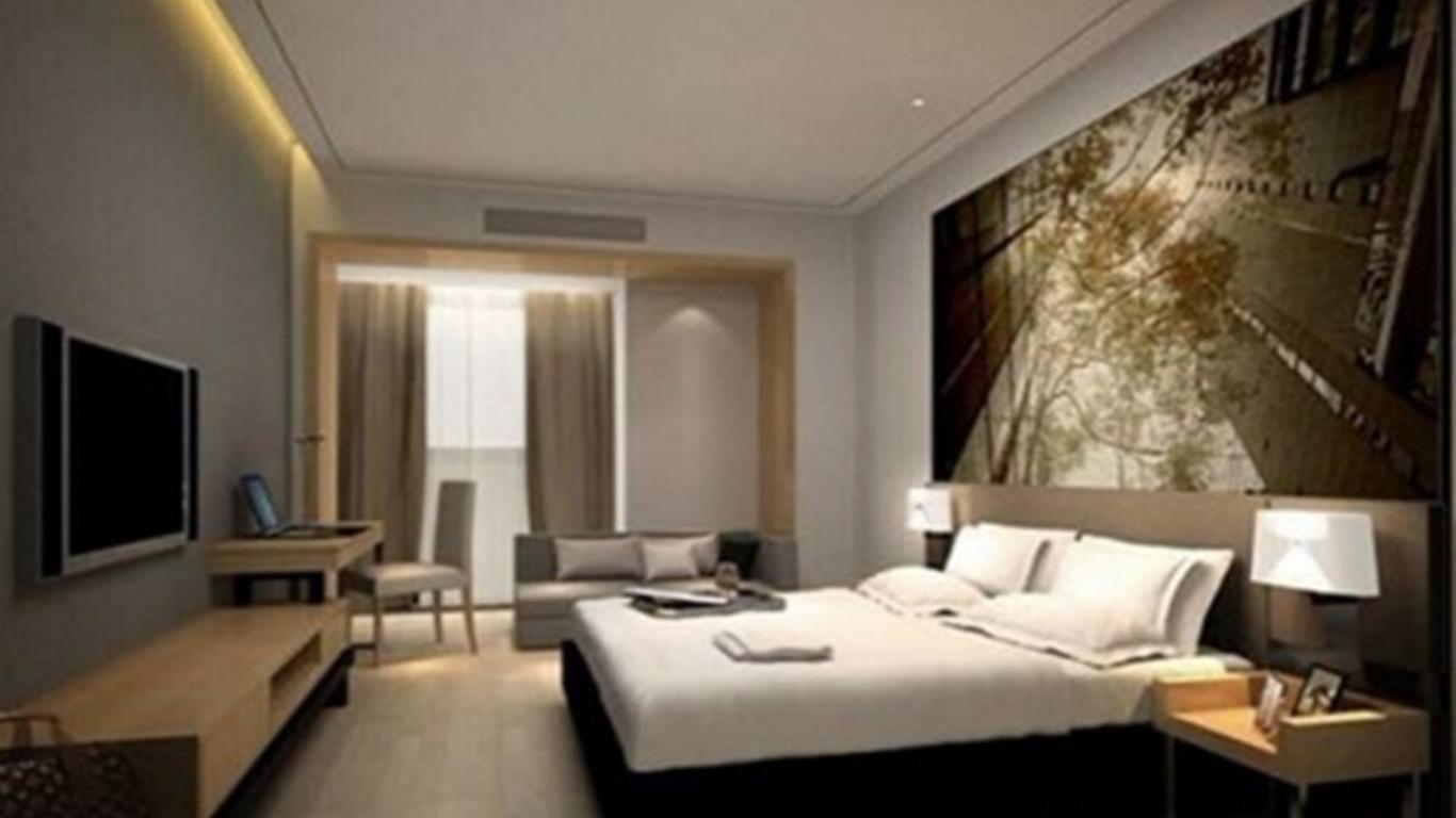 J Hotel