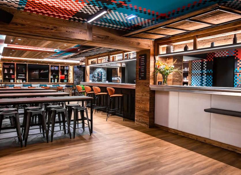 Bar Photo
