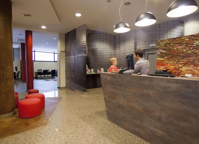 Front desk Photo