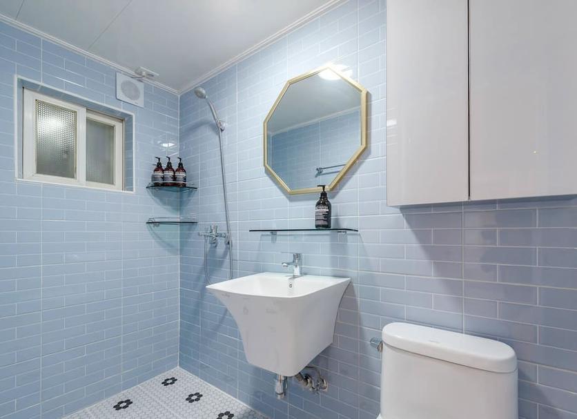 Bathroom Photo