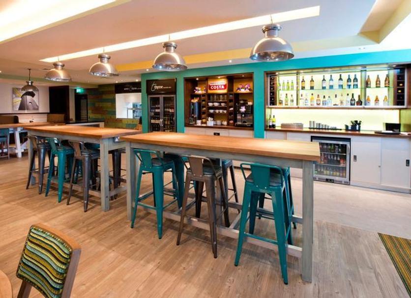 Bar Photo