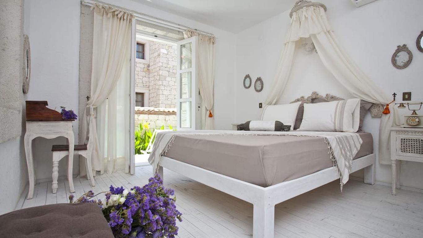 Hane Alacati Boutique Hotel