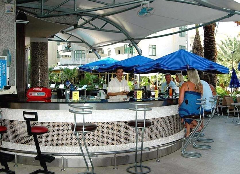 Bar Photo