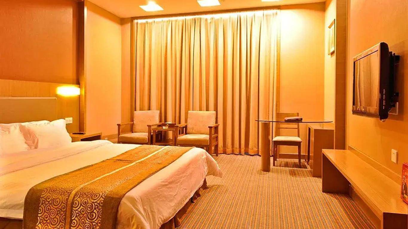 Kinson Hotel
