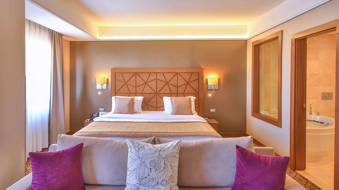 Ramada By Wyndham Istanbul Taksim