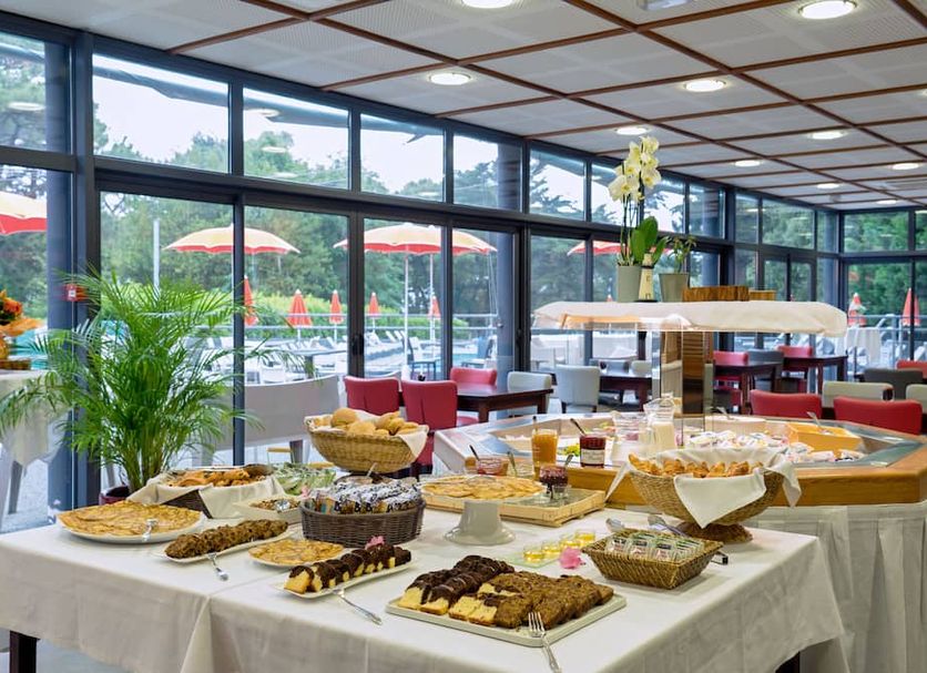 Buffet Photo