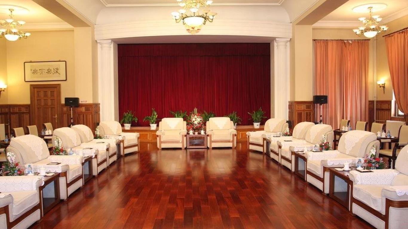 Zhengxie Club Hotel