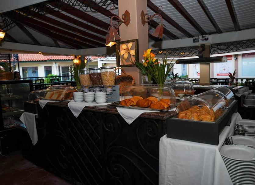 Buffet Photo