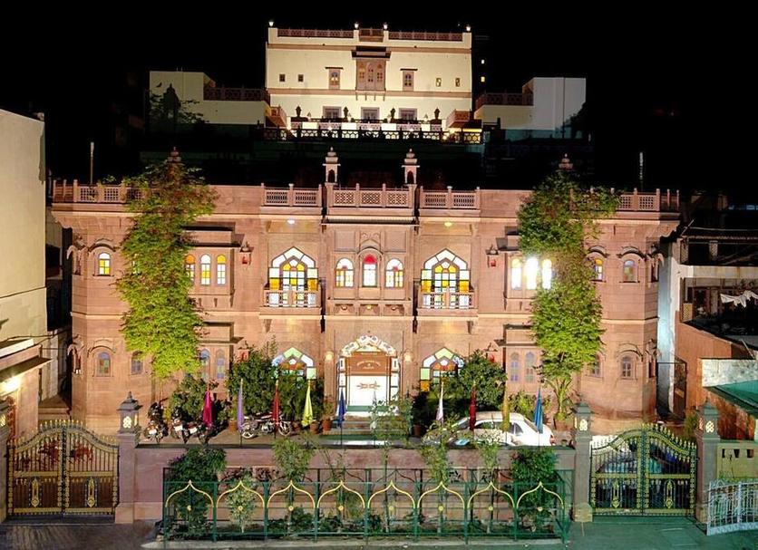 Building Photo