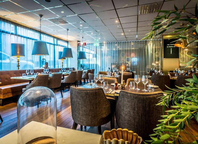 Restaurant Photo