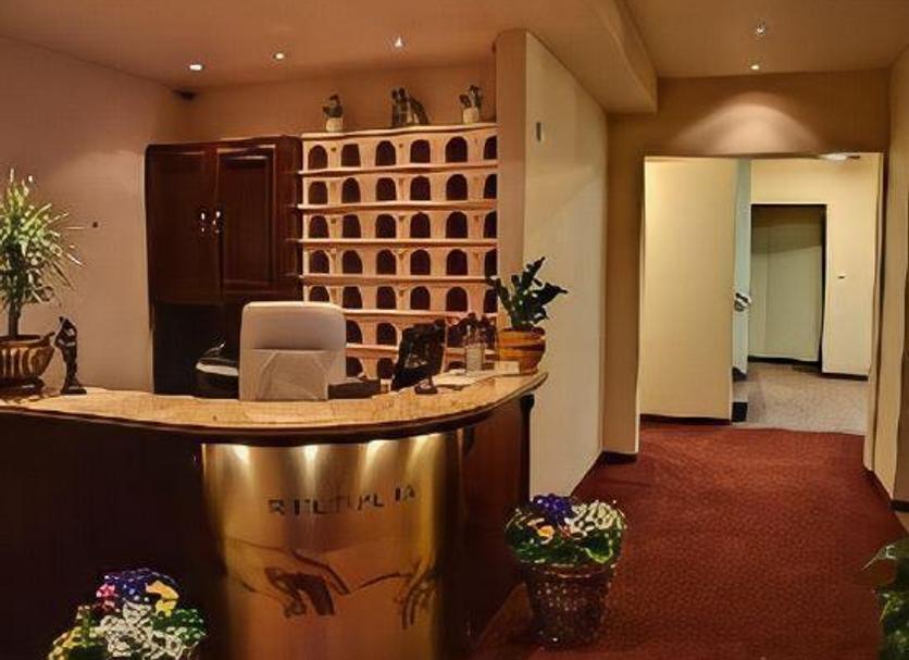 Front desk Photo