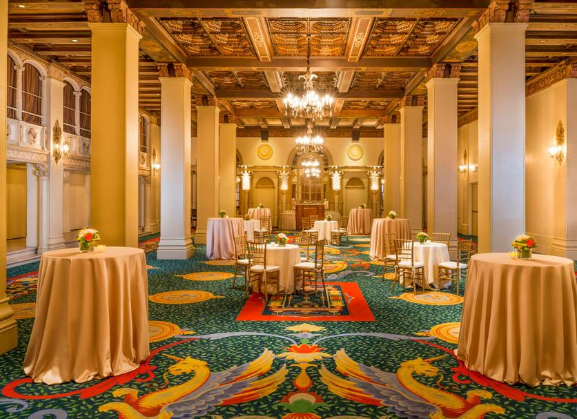 Banquet hall Photo